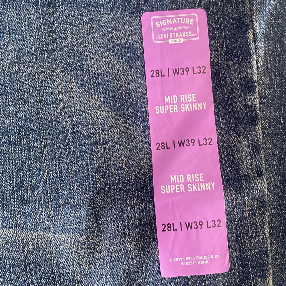 NWT plus size Levi’s - Picture 4 of 9